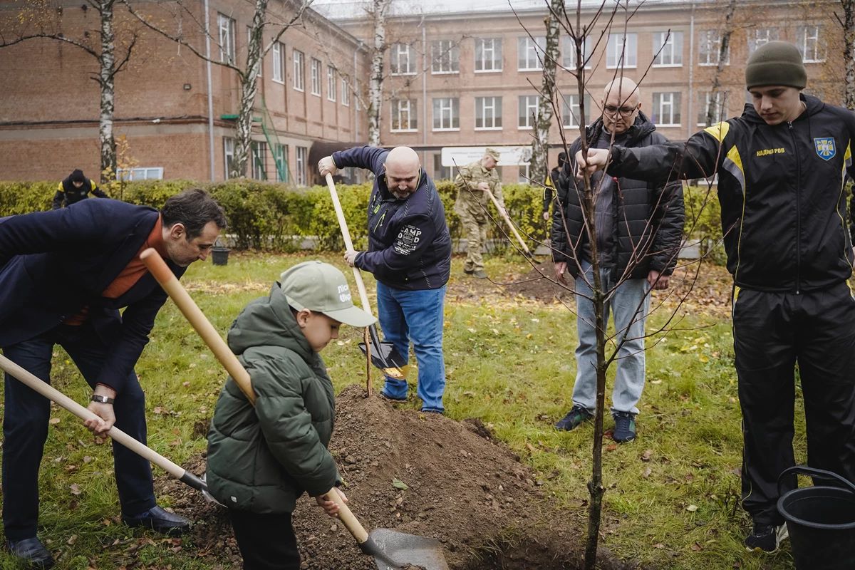 На Полтавщині висадили символічне мільярдне дерево у межах програми «Зелена країна»